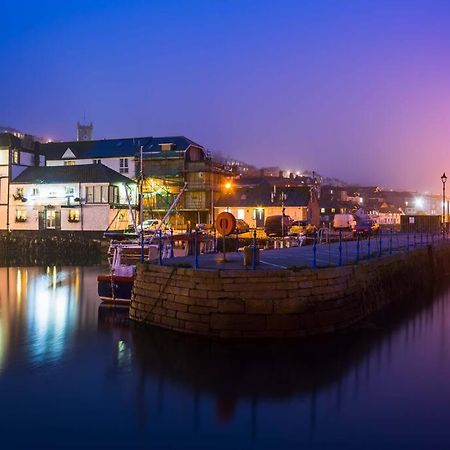 The Nest, Central Falmouth, 10 Mins To The Beaches And Off Street Parking Exterior photo
