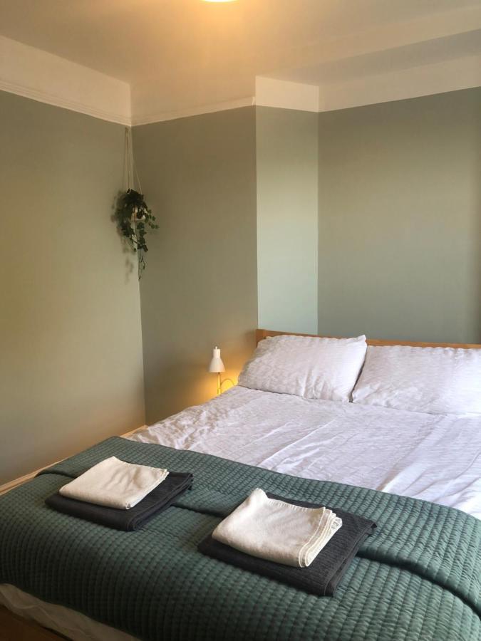 The Nest, Central Falmouth, 10 Mins To The Beaches And Off Street Parking Exterior photo