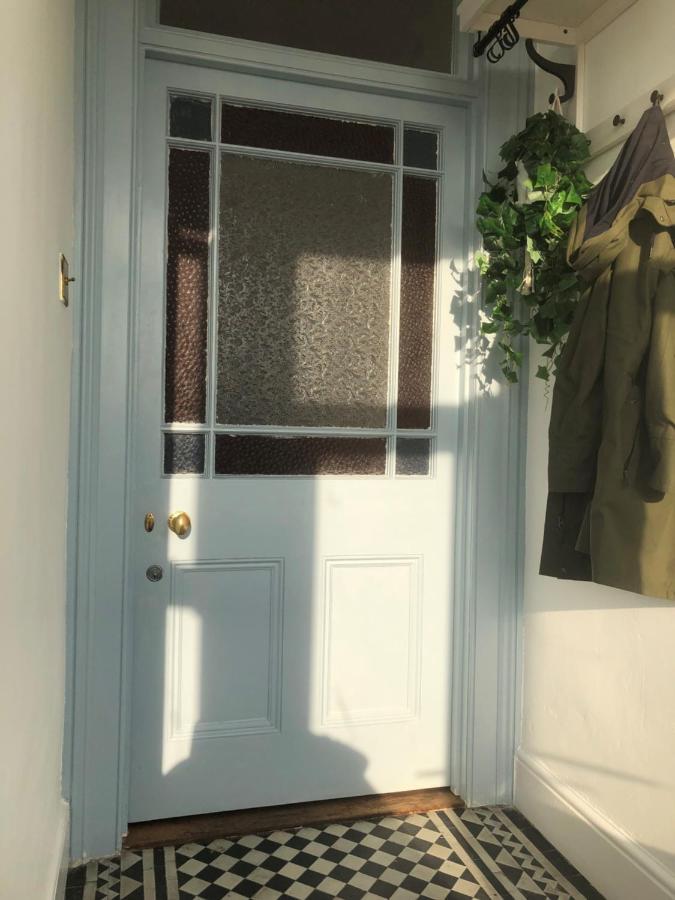 The Nest, Central Falmouth, 10 Mins To The Beaches And Off Street Parking Exterior photo