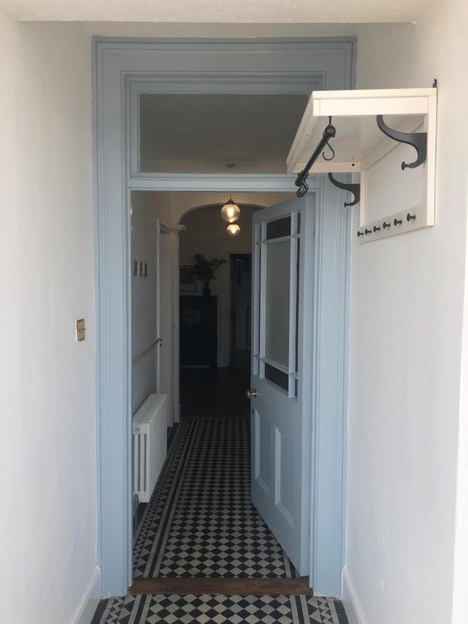The Nest, Central Falmouth, 10 Mins To The Beaches And Off Street Parking Exterior photo